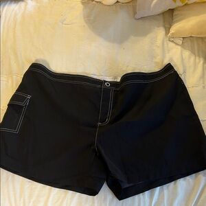 Women’s Board Shorts with Zip and Snap Waist  Elastic in the Back Size 3X Black